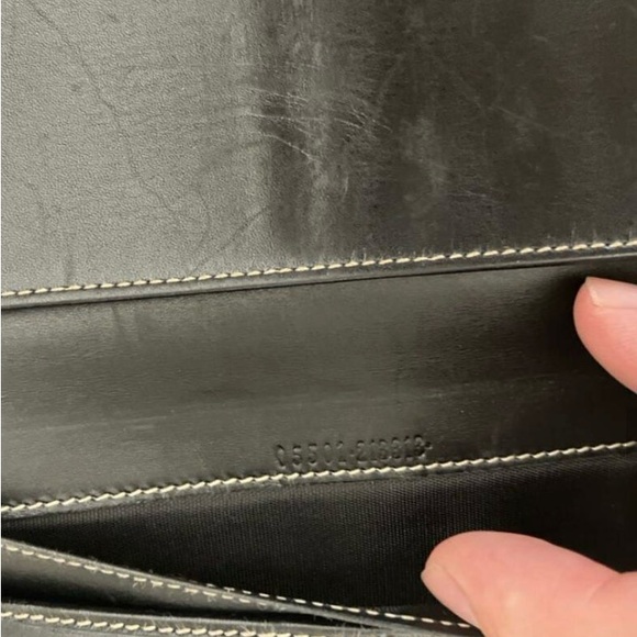 Vintage Gucci Long Wallet - Picture 6 of 9